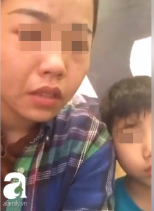 Vợ kh&oacute;c nấc livestream n&oacute;i con trai 6 tuổi bị chồng cũ v&agrave; mẹ chồng đuổi ra đường - Ảnh 1.