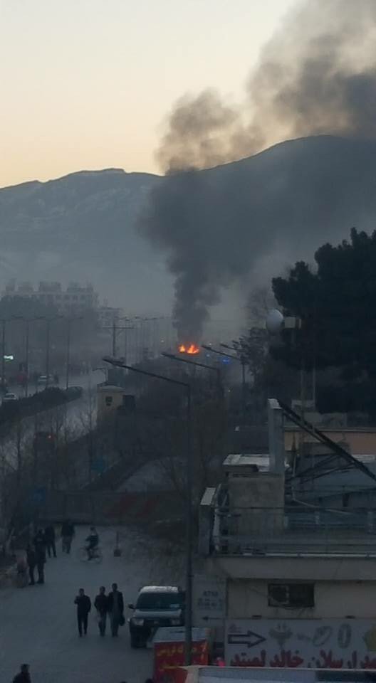 Nổ lớn cạnh Đại sứ quán Nga ở Kabul, nghi là đánh bom liều chết - Ảnh 2.