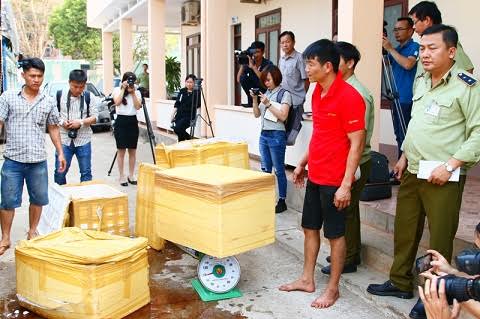Hãi hùng thịt đà điểu thối suýt lên bàn nhậu - Ảnh 2.