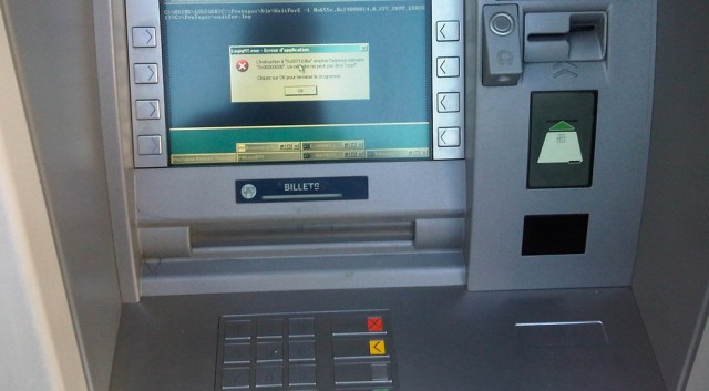 ATM rút tiền hàng ngày không an toàn như bạn nghĩ, đây thực chất là miếng mồi ngon lành cho hacker - Ảnh 2.