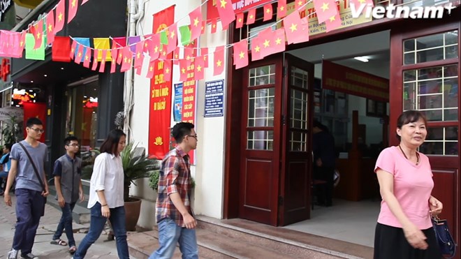 Cảm x&uacute;c của những bạn trẻ lần đầu ti&ecirc;n thực hiện quyền bầu cử - Ảnh 2.