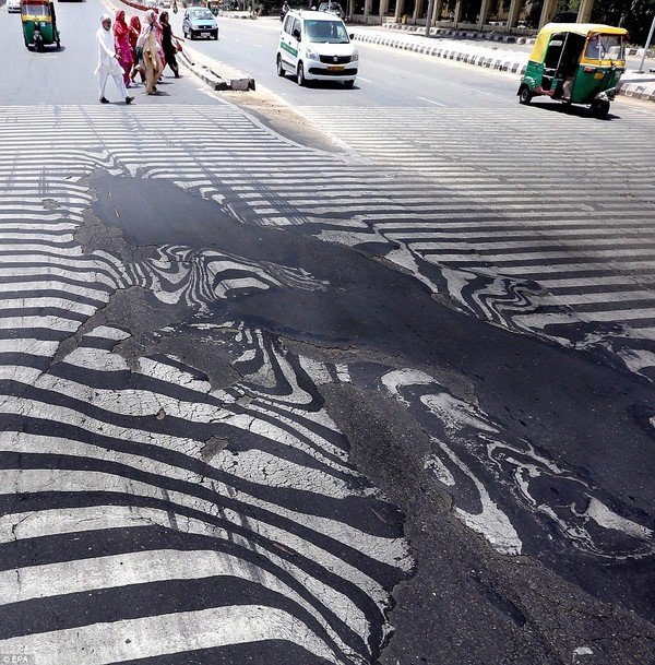 Chùm ảnh: Những hình ảnh nắng nóng khủng khiếp chỉ có ở Ấn Độ - Ảnh 2.