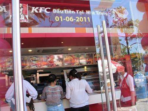Fastfood Việt hết thời: McDonalds, Burger King v&ocirc; địch thế giới tới Việt Nam cũng b&oacute; tay? - Ảnh 2.