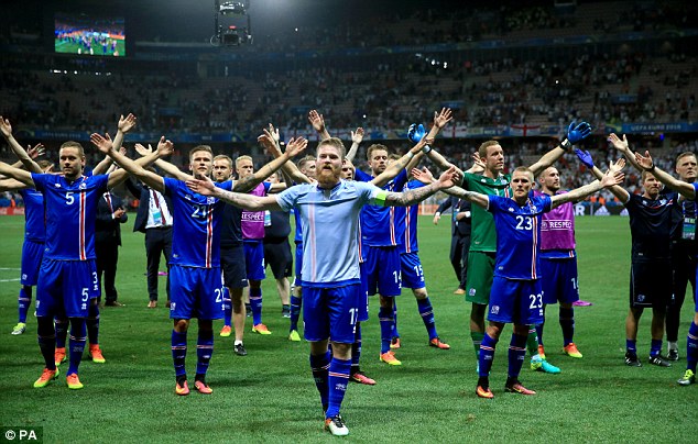 Màn ăn mừng nổi da gà, có một không hai ở Euro 2016 - Ảnh 4.