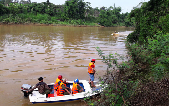 Bị đuổi đ&aacute;nh, người b&aacute;n kem chết thảm dưới s&ocirc;ng Đồng Nai - Ảnh 2.