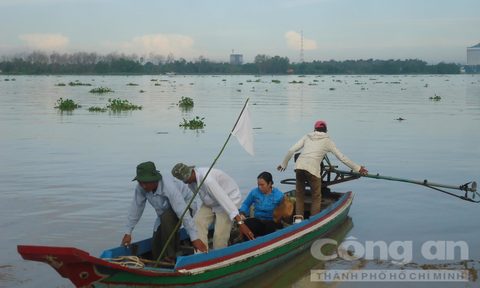 Nhảy cầu Cần Thơ tự tử vì mất việc - Ảnh 2.