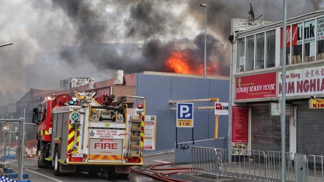 Cháy chợ người Việt ở Footscray, tây Melbourne, Úc - Ảnh 4.