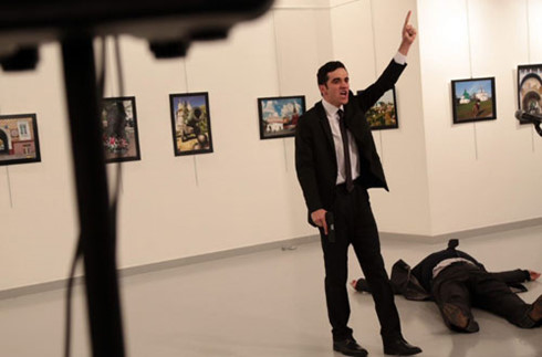 Đại sứ Nga tại Thổ Nhĩ Kỳ bị ám sát - Ảnh 3.