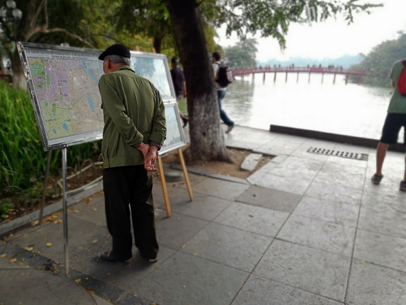 H&agrave; Nội cổ k&iacute;nh bỗng chốc thu b&eacute; lại trong một chiếc ống k&iacute;nh - Ảnh 3.