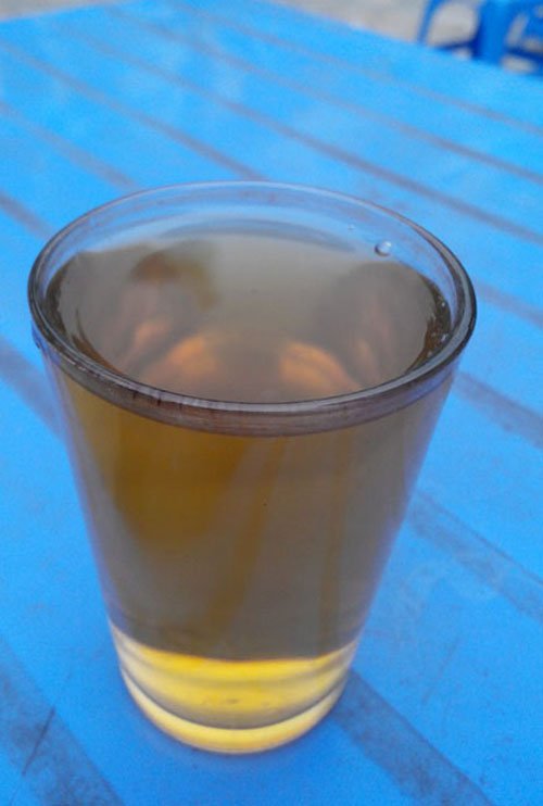 H&agrave; Nội: Dịch vụ gửi xe, ăn uống &ldquo;chặt ch&eacute;m&rdquo; ng&agrave;y cận Tết - Ảnh 3.
