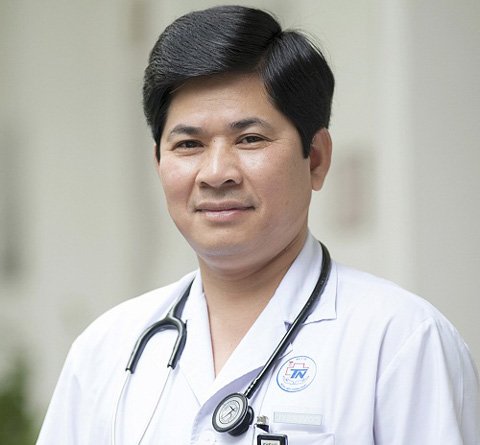 Vụ nam tiếp viên 28 tuổi chết: Bệnh viện công bố sự thật - Ảnh 2.