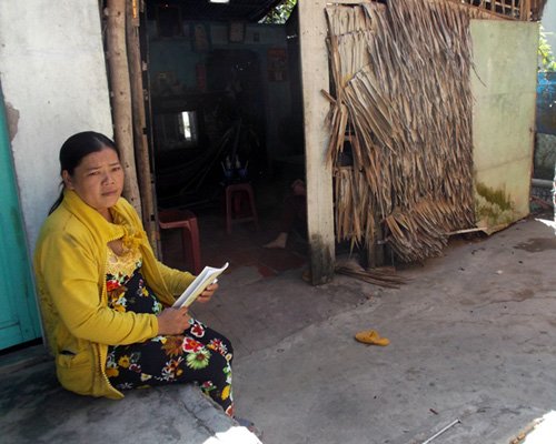 Hàng loạt thiếu nữ miền Tây ngoan hiền đột nhiên mất tích - Ảnh 4. Hàng loạt thiếu nữ miền Tây ngoan hiền đột nhiên mất tích - Ảnh 4.