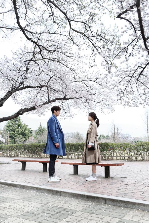 Đo độ đẹp đôi của cặp thầy trò Doctors và đôi đũa lệch trong Uncontrollably Fond - Ảnh 4.