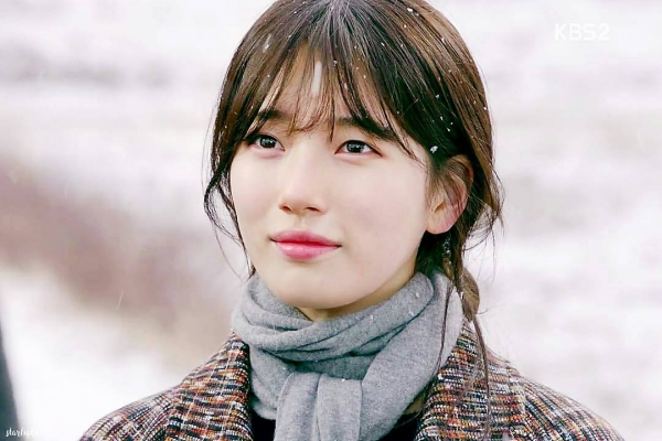 Suzy và Han Hyo Joo: Em “đơ toàn tập”, chị “cố quá thành quá cố” - Ảnh 6.