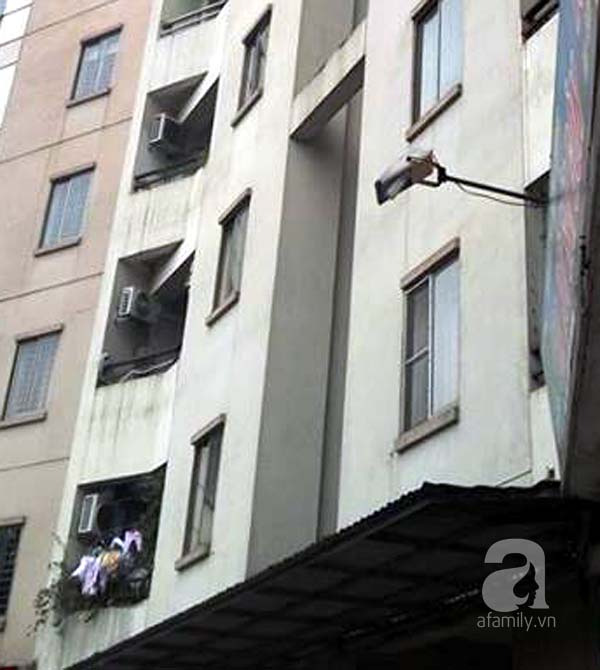 Hà Nội: Cháu bé 7 tuổi tử vong vì rơi từ tầng 11 xuống giếng trời của chung cư - Ảnh 5.