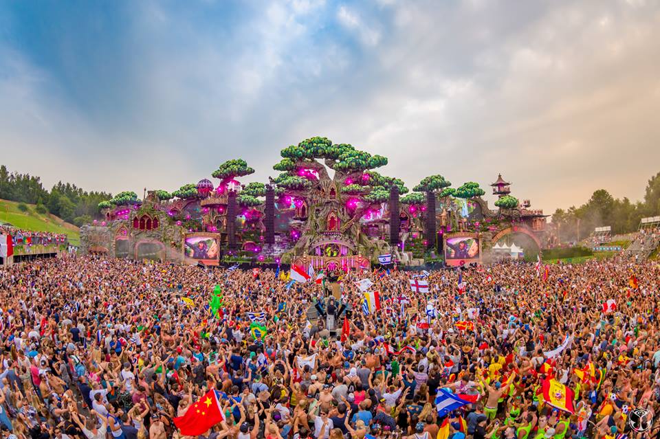 Không cần đi Tomorrowland 2016, bạn có thể thưởng thức trọn 3 ngày lễ hội qua clip aftermovie này! - Ảnh 7.