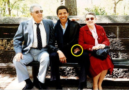 Điều bất ngờ thú vị: Tổng thống Obama đã đeo nhẫn cưới từ lúc chưa lấy vợ - Ảnh 7.