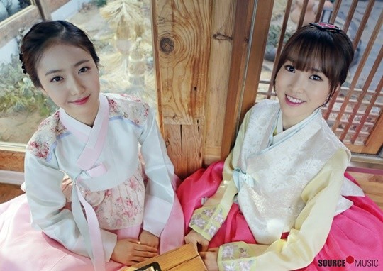 Sao Hàn xúng xính hanbok, sao Cbiz hóa Mỹ hầu vương gửi lời chúc đầu xuân Bính Thân - Ảnh 8.