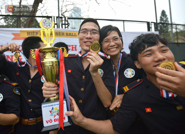 Ngược dòng kịch tính, Hà Nội 2 lên ngôi ở Giải vô địch toàn quốc bóng trí tuệ 2016 - Ảnh 6.