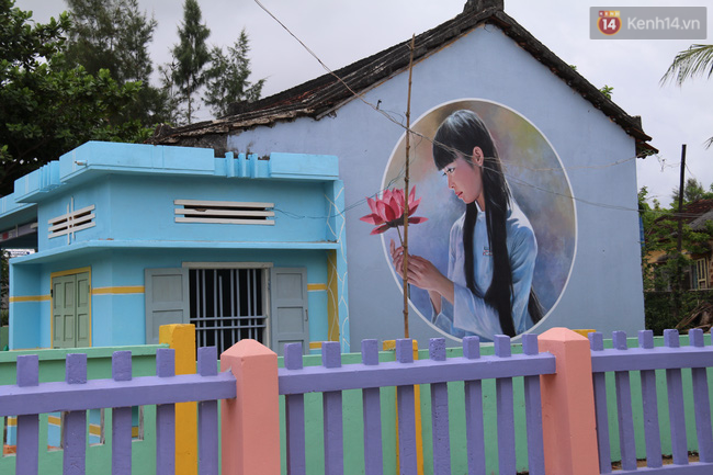 Có một ngôi làng chài ở Việt Nam trở nên tuyệt đẹp dưới đôi tay của các họa sỹ Hàn Quốc - Ảnh 7.