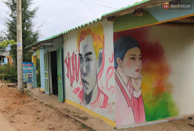 Có một ngôi làng chài ở Việt Nam trở nên tuyệt đẹp dưới đôi tay của các họa sỹ Hàn Quốc - Ảnh 15.