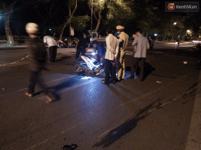 Tai nạn kinh hoàng trên quốc lộ giữa khuya, 4 thanh niên thương vong - Ảnh 1.