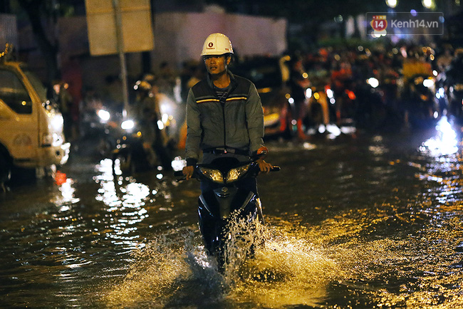 Trận mưa lịch sử ngày 26/9 ở Sài Gòn có thể tái diễn và nặng hơn - Ảnh 2.