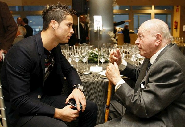 Ronaldo, Messi còn vô số kỷ lục chưa thể chạm tới - Ảnh 2.