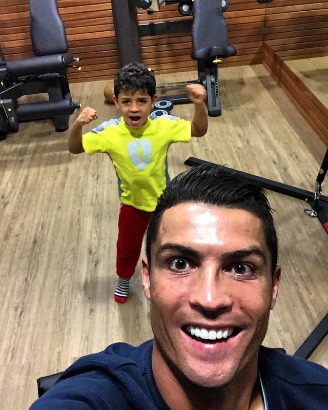 Cristiano Ronaldo bóng gió sắp đón đứa con thứ hai chào đời? - Ảnh 4.