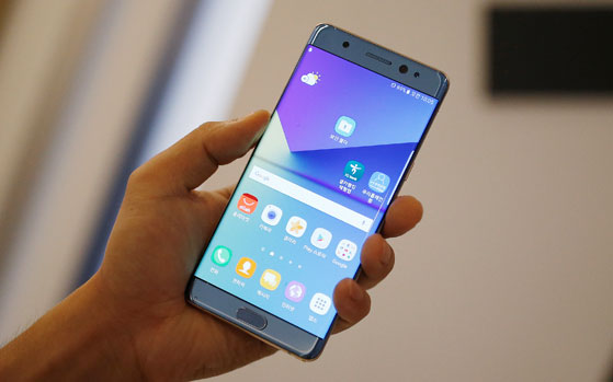 Samsung gửi hộp chống cháy nổ cho người dùng trả lại Galaxy Note7 - Ảnh 1.