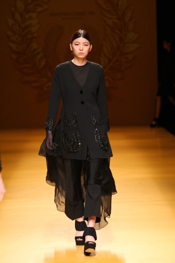 NTK Công Trí mang hồn lúa Việt đến Tokyo Fashion Week - Ảnh 12.