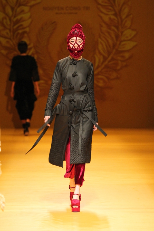 NTK Công Trí mang hồn lúa Việt đến Tokyo Fashion Week - Ảnh 21.