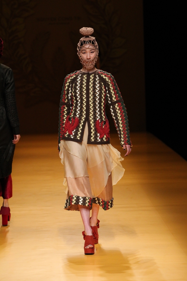 NTK Công Trí mang hồn lúa Việt đến Tokyo Fashion Week - Ảnh 22.