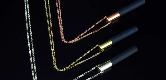 Đeo v&ograve;ng cổ giữ hương thơm để biến th&agrave;nh chai nước hoa di động - Ảnh 8.