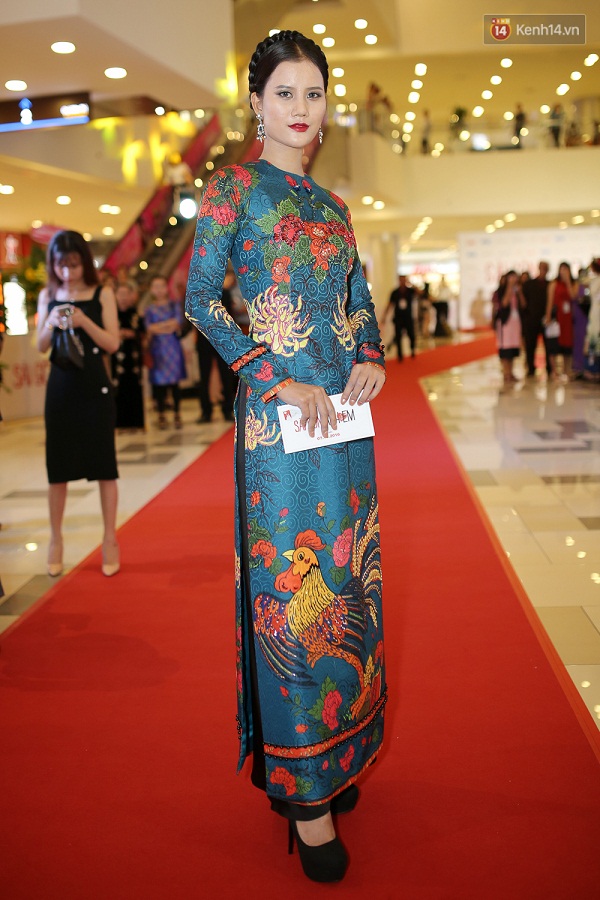 Ngọc Trinh hóa thân thành quý cô Sài Gòn xưa nổi bật giữa sự kiện - Ảnh 20. Ngọc Trinh hóa thân thành quý cô Sài Gòn xưa nổi bật giữa sự kiện - Ảnh 20.