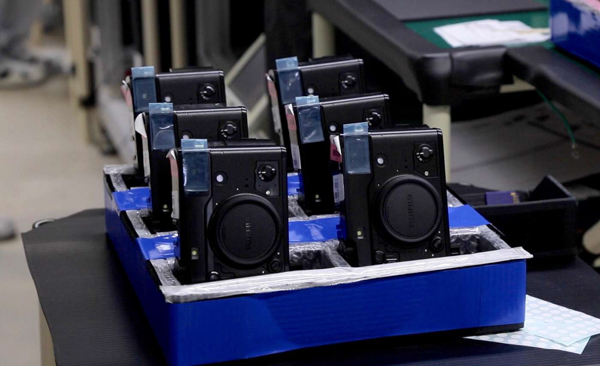 Bên trong nhà máy Fujifilm: Xem cách người Nhật chế tác máy ảnh - Ảnh 17.