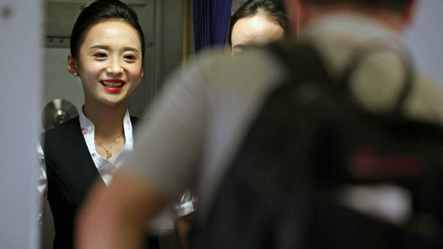 Cô gái Trung Quốc được mệnh danh nữ tiếp viên hàng không xinh đẹp nhất thế giới - Ảnh 1.