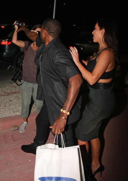 Tài năng, giàu có và yêu vợ hơn tất cả - Kanye West mới là soái ca đích thực của showbiz - Ảnh 9.