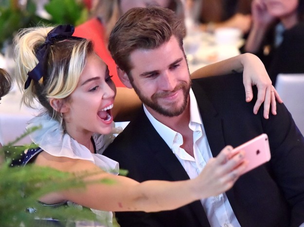 Con gái đẹp nhất khi yêu - Miley đã chứng minh điều này bằng loạt ảnh cute nhất 2016 bên Liam! - Ảnh 13.