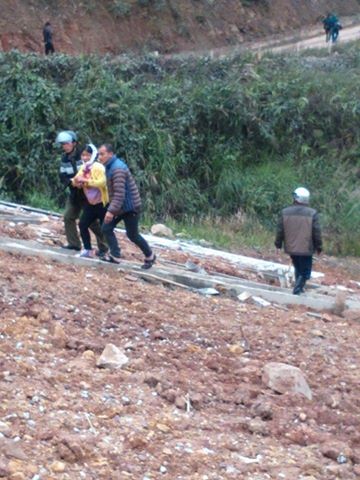 Lạng Sơn: Xe 9 chỗ lao xuống vực, 3 người tử vong - Ảnh 1.