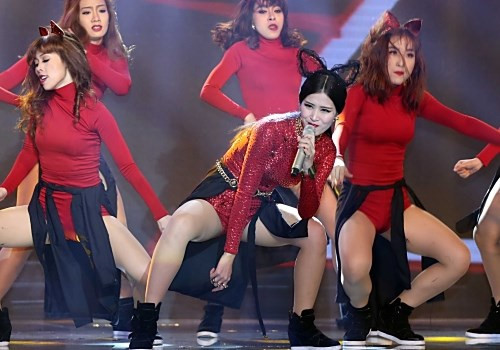 The Remix 2016 chật vật để giữ phong độ của mùa 1 - Ảnh 2.
