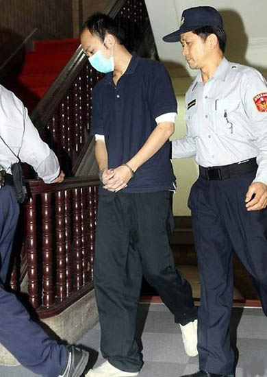 Những vụ lạm dụng tình dục gây chấn động làng giải trí thế giới - Ảnh 5.