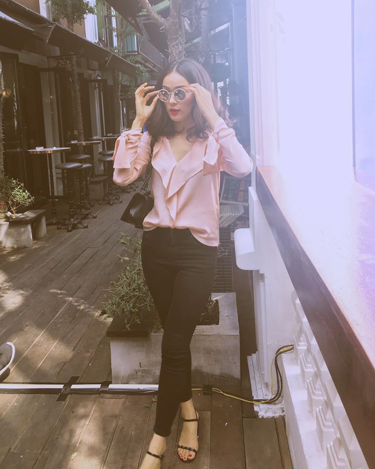 Bạn thấy bí? Hãy để các hot girl gợi ý đồ cho ngày mùng 1 Tết! - Ảnh 13. Bạn thấy bí? Hãy để các hot girl gợi ý đồ cho ngày mùng 1 Tết! - Ảnh 13.