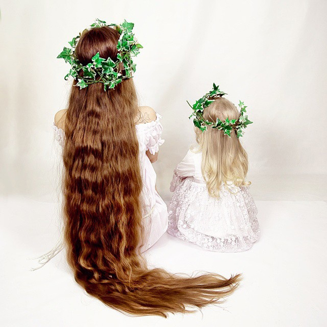 Chiêm ngưỡng mái tóc dài tuyệt đẹp của công chúa Rapunzel đời thực - Ảnh 5.