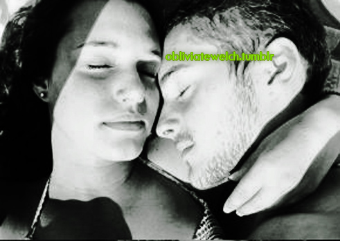 Ngắm loạt ảnh n&agrave;y đi, bạn sẽ phải m&ecirc; mẩn vẻ đẹp của em trai Emma Watson - Ảnh 38.