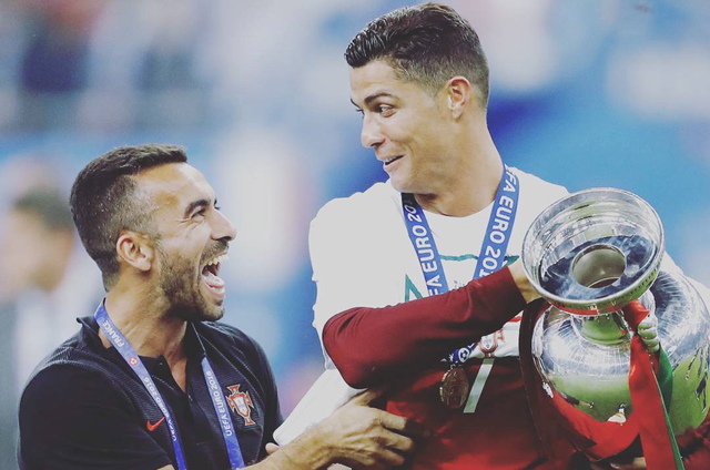 Danh phận người đàn ông đặc biệt bị nghi là bạn trai tin đồn của Ronaldo - Ảnh 8.