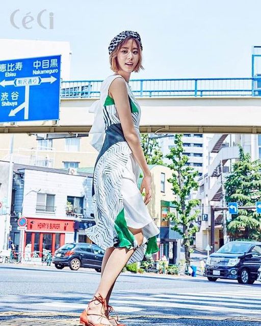 Song Hye Kyo: Một diện mạo xinh đẹp, hai sắc thái đối lập - Ảnh 17.