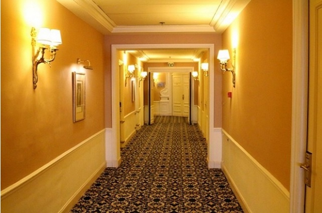 Dù giá lên đến 120 triệu đồng/đêm, phòng khách sạn tên Phạm Băng Băng vẫn cháy hàng tại Cannes - Ảnh 3.