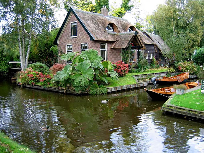 Ngẩn ngơ trước vẻ đẹp của Giethoorn, ngôi làng không lối đi tại Hà Lan - Ảnh 10.