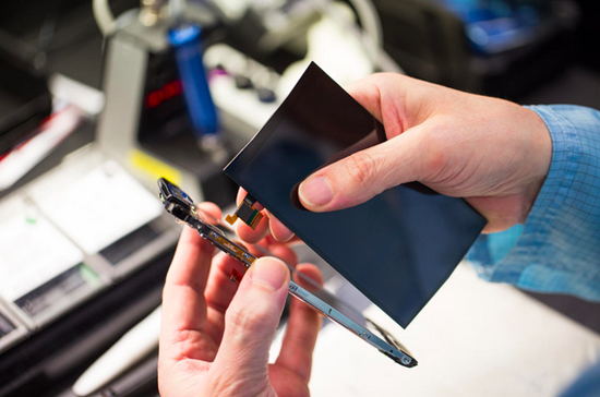Đ&acirc;y l&agrave; c&aacute;ch những chiếc smartphone đắt nhất tr&ecirc;n thế giới được tạo ra - Ảnh 15.